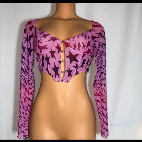 Star Patterned Pink Long Sleeve Crop Top - Picture 1 of 3